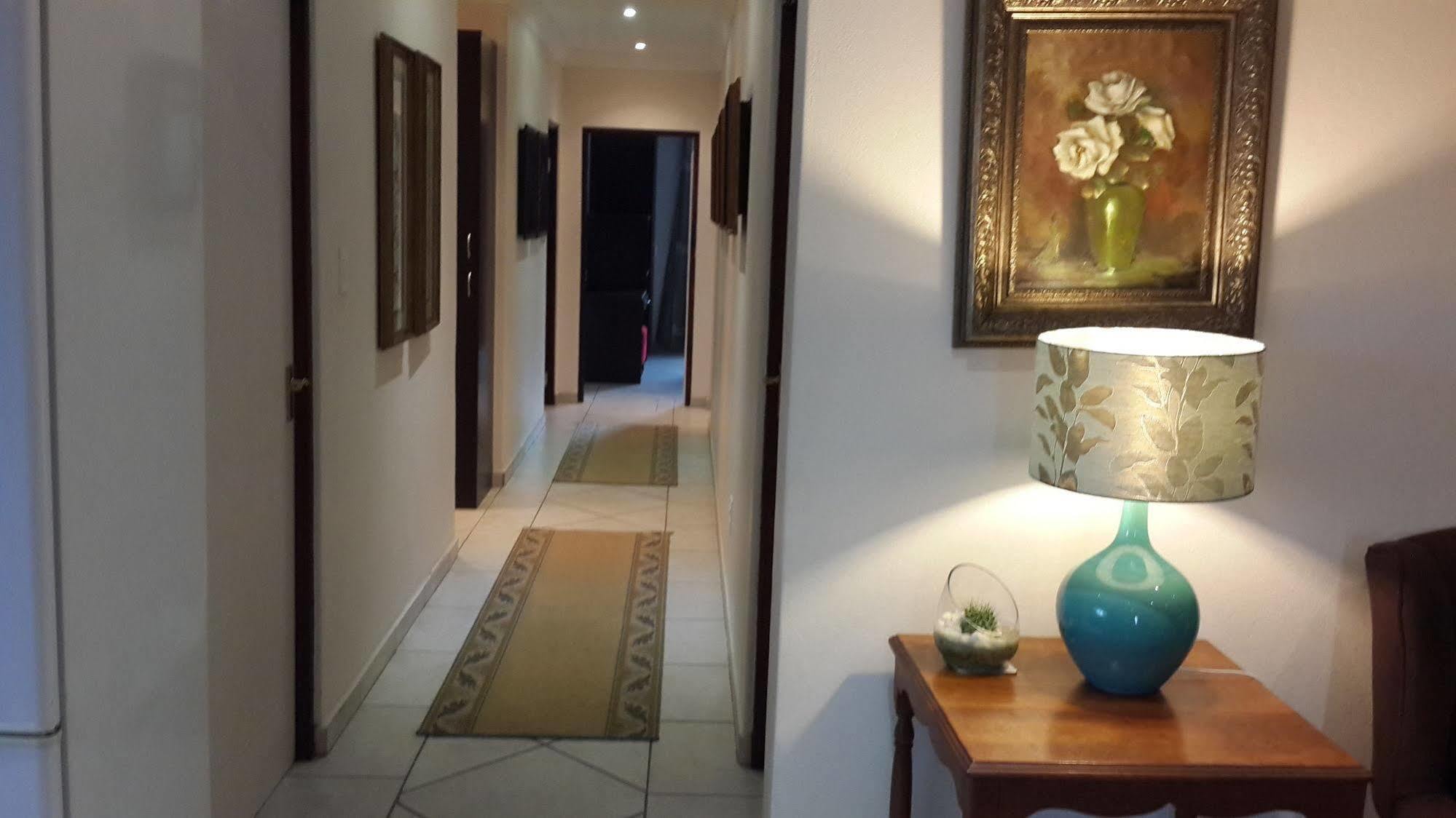 Magaliqua Guest House Noordheuwel Εξωτερικό φωτογραφία