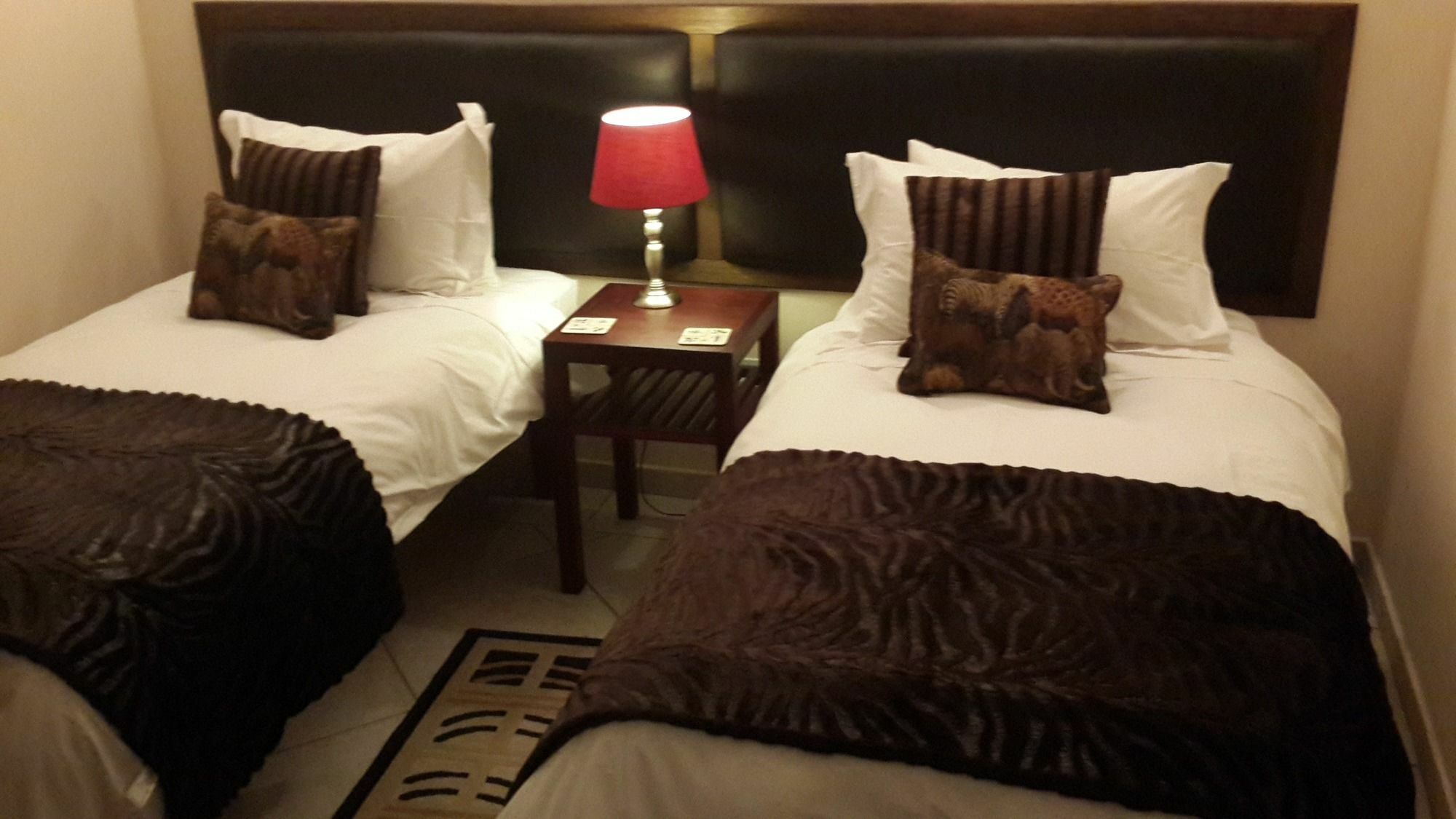 Magaliqua Guest House Noordheuwel Εξωτερικό φωτογραφία