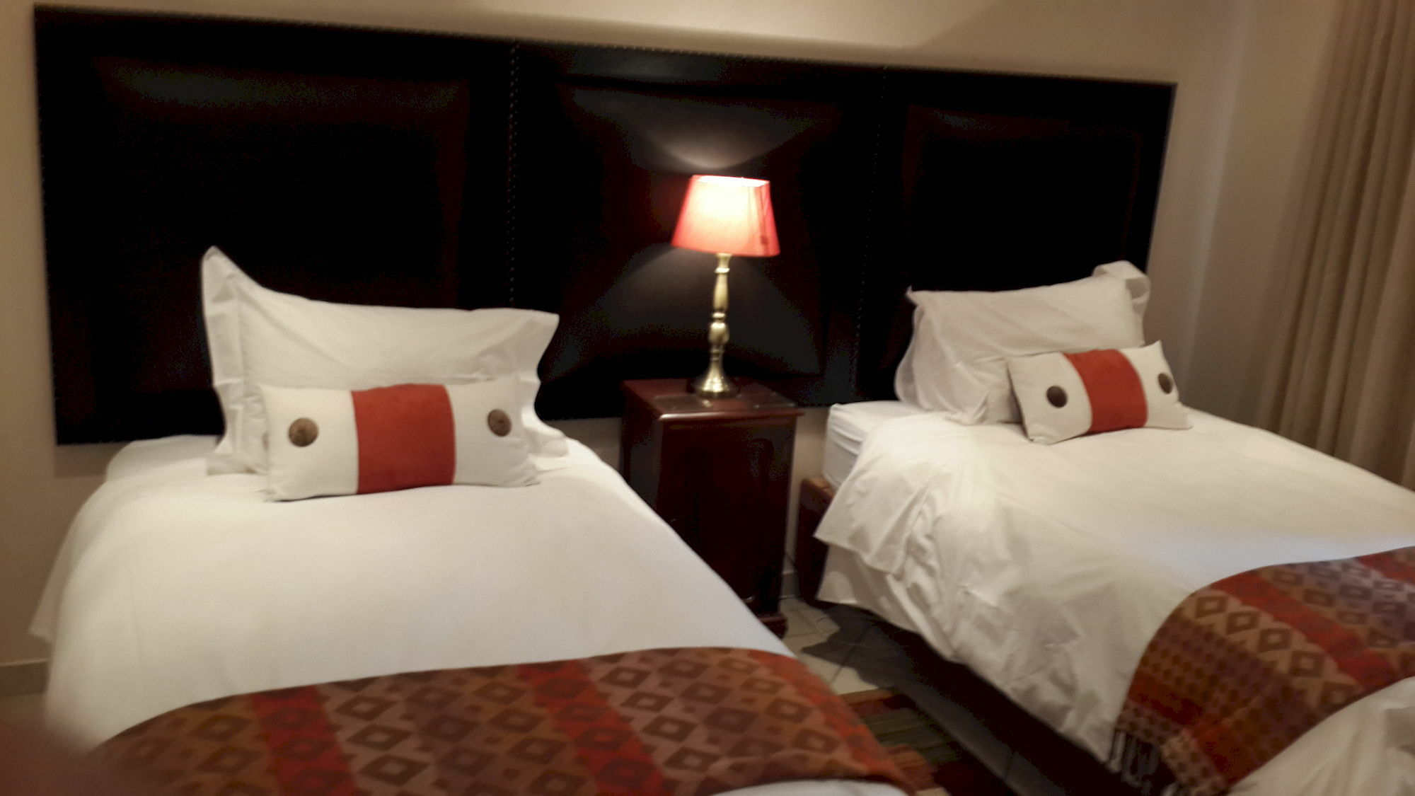 Magaliqua Guest House Noordheuwel Εξωτερικό φωτογραφία
